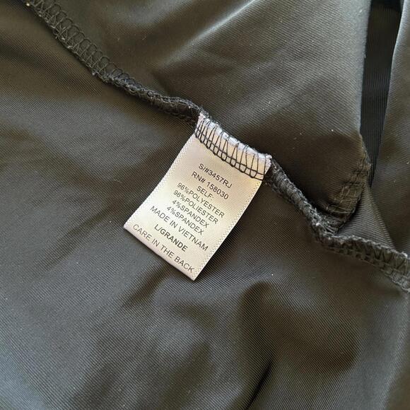 Love Tree Black Cross back V-Neck Drape Bodysuit Women’s Large - Picture 4 of 4